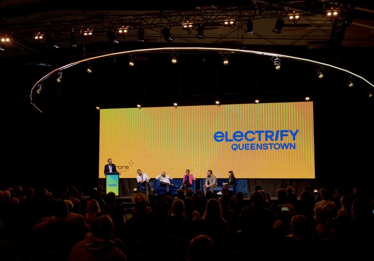 TomTom Productions AV Queenstown Electrify Conference LED screen design lighting - 5