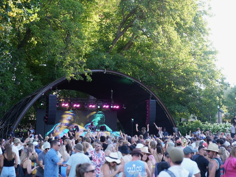 TomTom Queenstown AV Productions Ayrburn Dell Music audio - 1