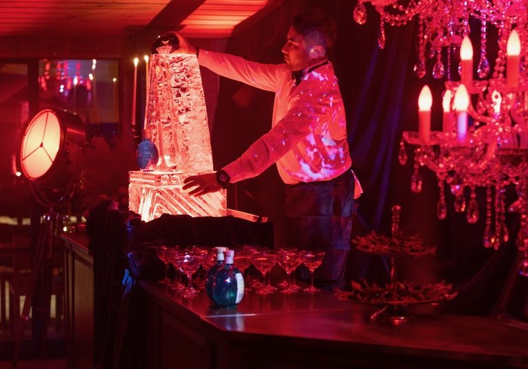 TomTom Queenstown AV Productions events. Woolshed Ayrburn Dinner