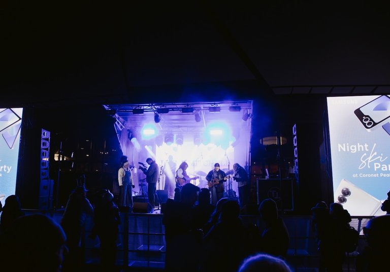 TomTom Queenstown AV Productions events. Coronet peak music LED screen - 2