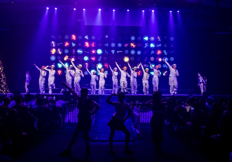 TomTom Queenstown AV Productions events. Christmas show - 2